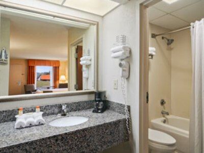 Days Inn By Wyndham Metter Room photo